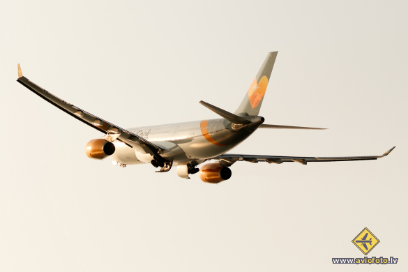 Airbus A330-243