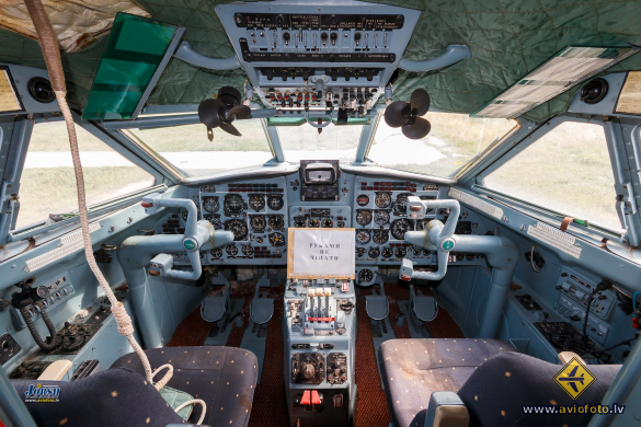 Yakovlev Yak-40