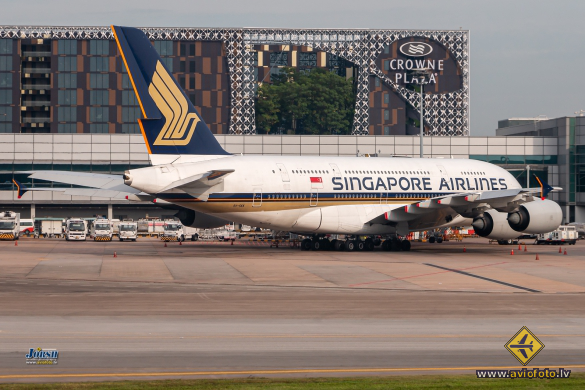 Airbus A380-841