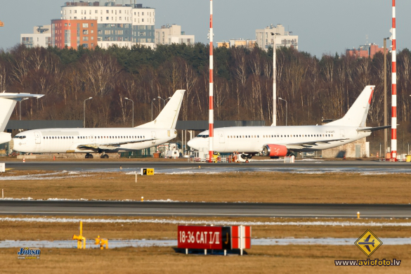 Boeing 737-3K2