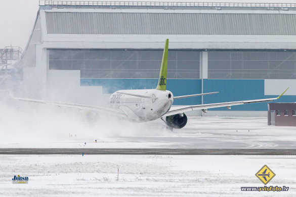 Bombardier CSeries CS300 (BD-500-1A11)