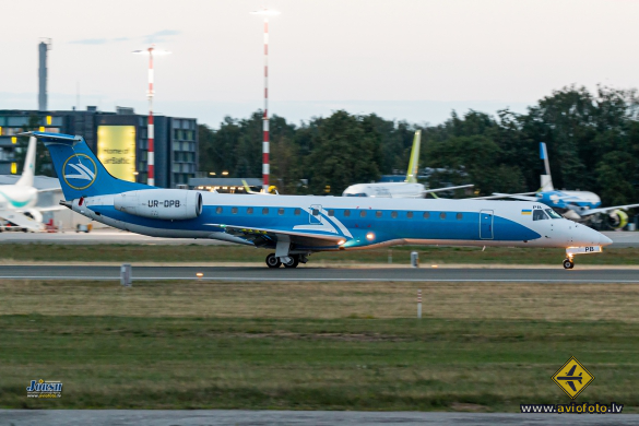 Embraer ERJ-145LR (EMB-145LR)