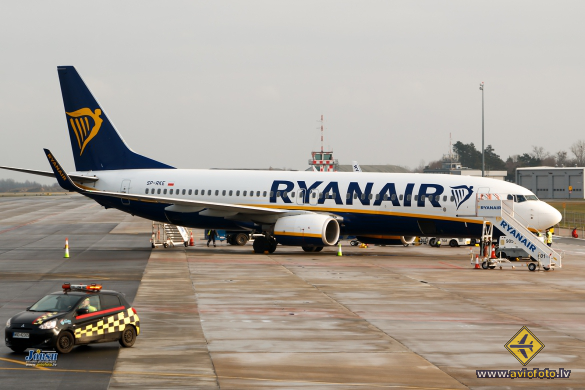 Boeing 737-8AS
