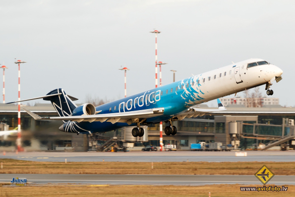 Bombardier CRJ-900 NG (CL-600-2D24)