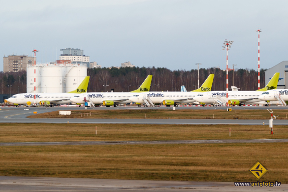 Boeing 737-36Q