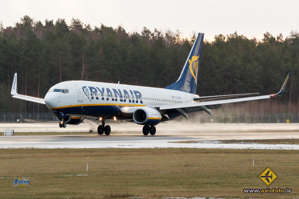 Boeing 737-8AS