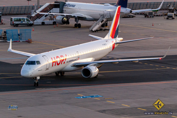 Embraer 190LR (ERJ-190-100LR)