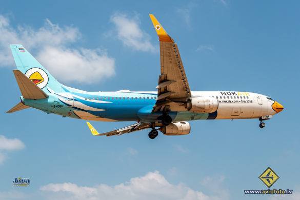 Boeing 737-86J