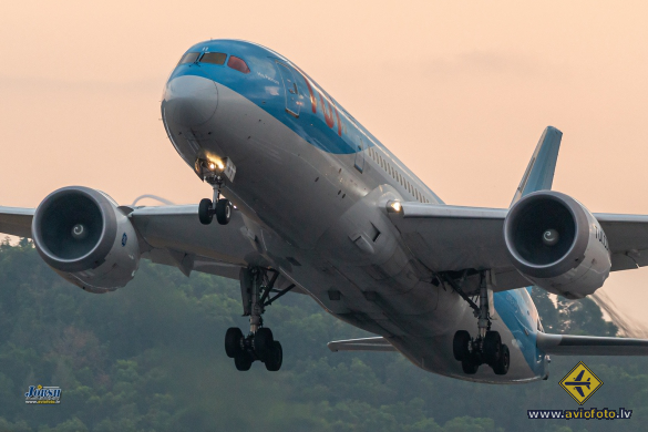Boeing 787-8 Dreamliner