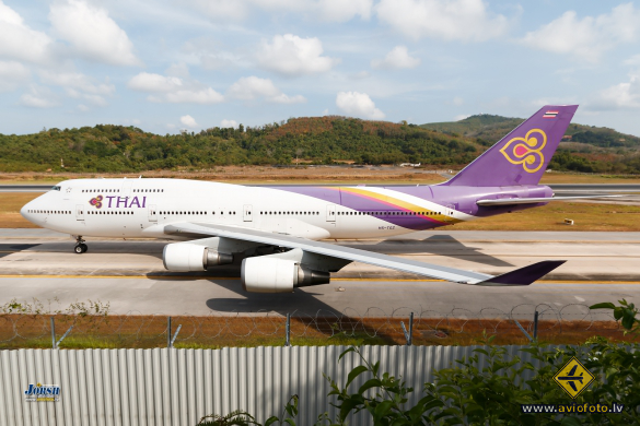 Boeing 747-4D7