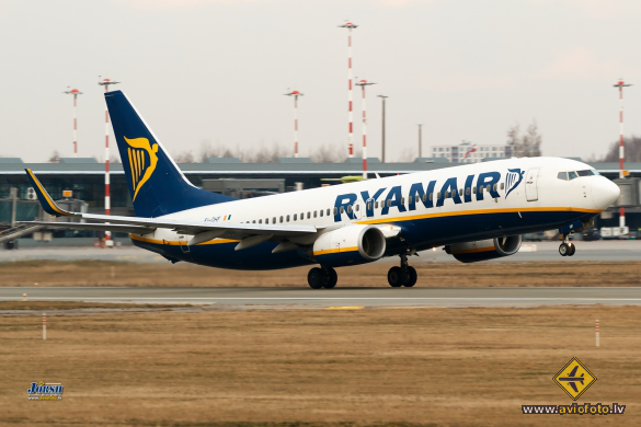 Boeing 737-8AS