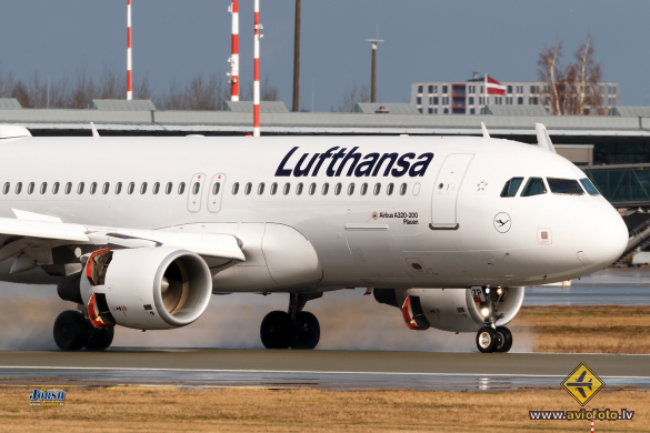 Airbus A320-214