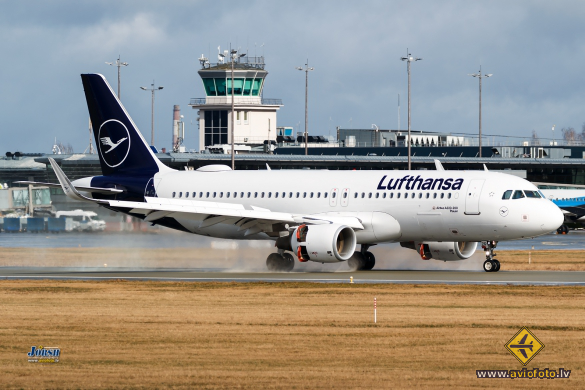 Airbus A320-214