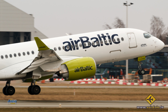 Airbus A220-300