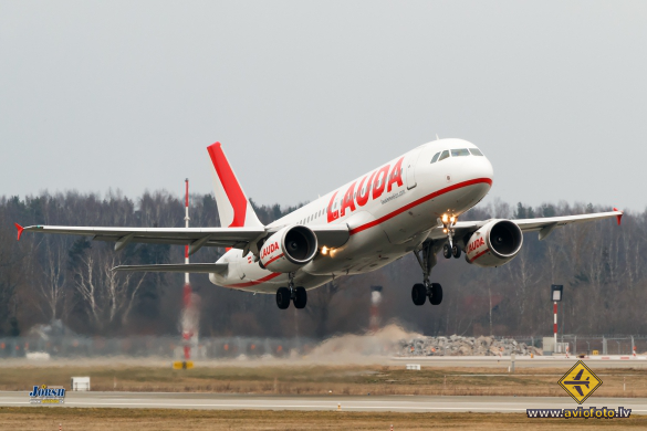 Airbus A320-214