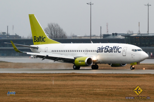 Boeing 737-36Q