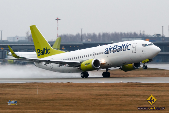 Boeing 737-36Q