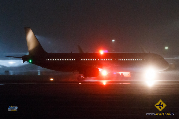 Airbus A321-211