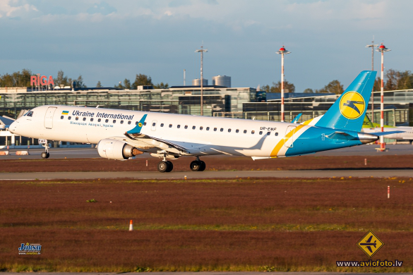 Embraer 195LR (ERJ-190-200LR)