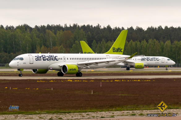 Airbus A220-300
