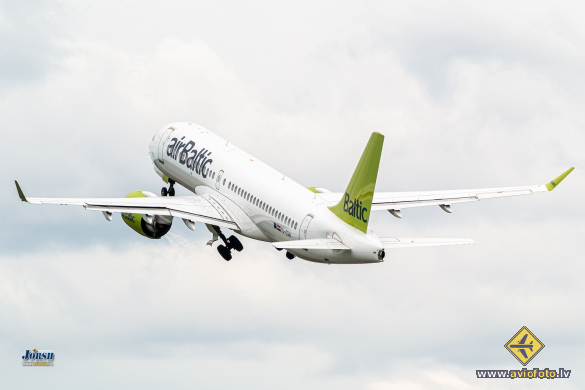 Airbus A220-300