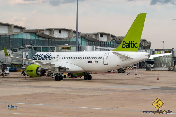 Airbus A220-300