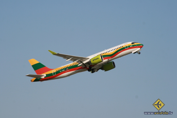 Airbus A220-300