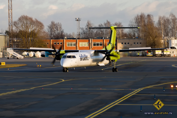 Bombardier DHC-8-402 Q400
