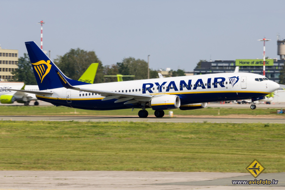 Boeing 737-8AS
