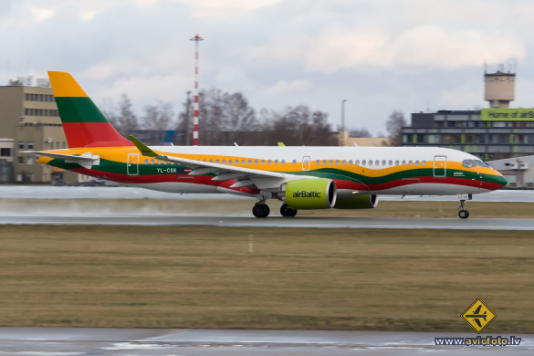 Airbus A220-300