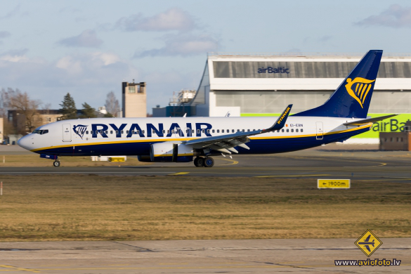 Boeing 737-8AS