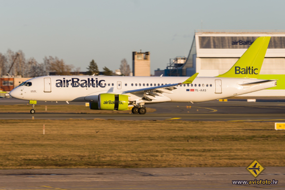 Airbus A220-300