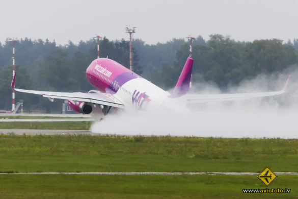 Airbus A320-232