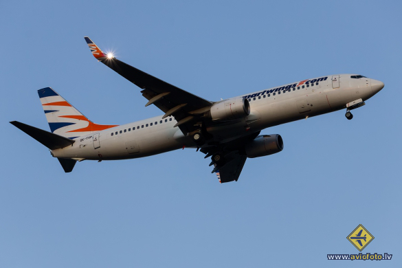 Boeing 737-8K5