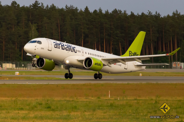 Airbus A220-300
