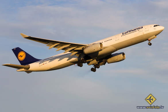 Airbus A330-343