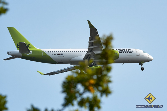 Airbus A220-300