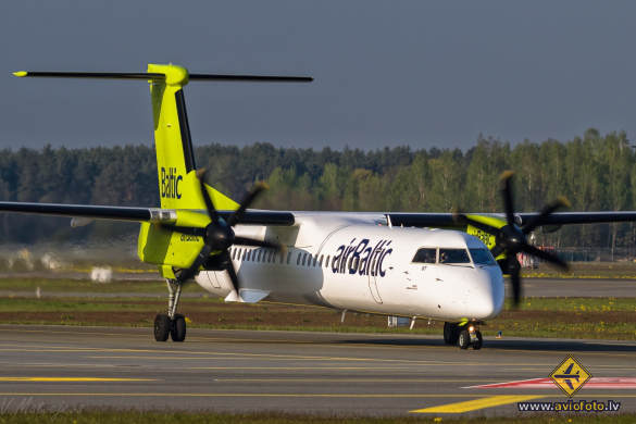 Bombardier DHC-8-402 Q400