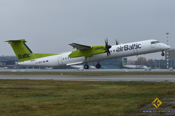 Bombardier DHC-8-402 Q400