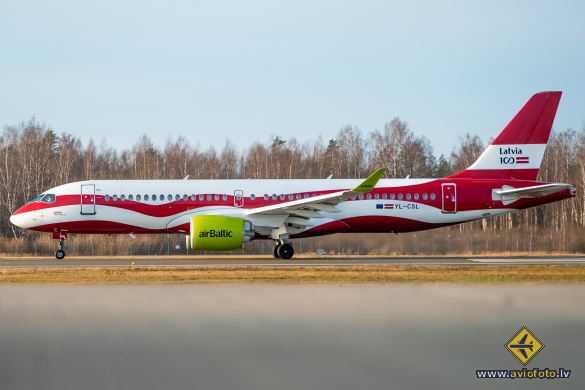 Airbus A220-300