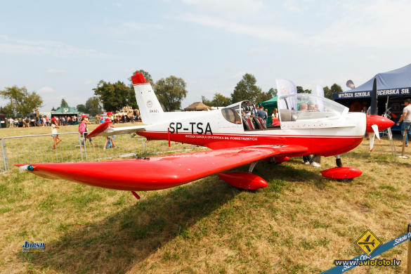 Zlin Z-242L