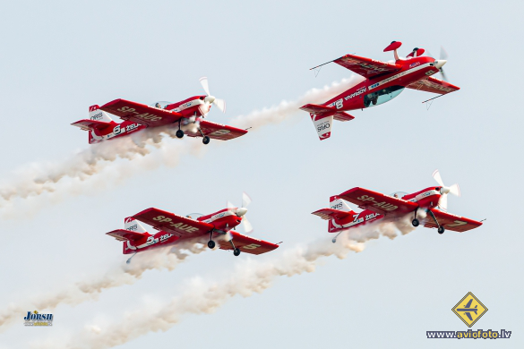 Extra EA-330LC