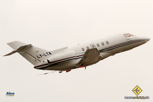 Raytheon Hawker 800XP