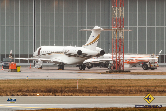 Bombardier Global Express XRS (BD-700-1A10)