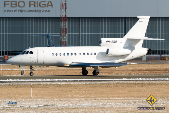 Dassault Falcon 900B