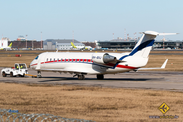 Bombardier Challenger 850 (CRJ-200SE/CL-600-2B19)