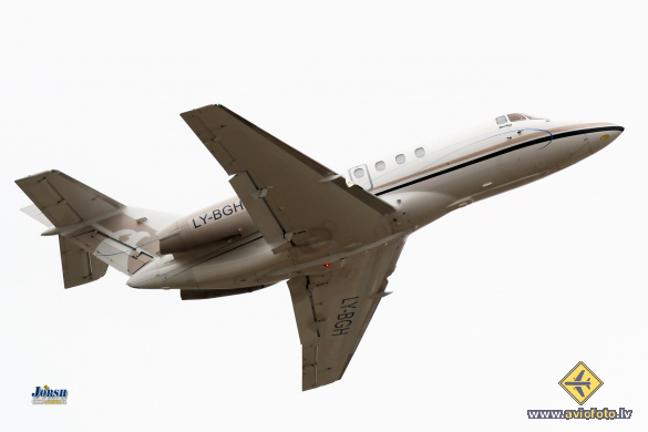 Hawker Beechcraft 750