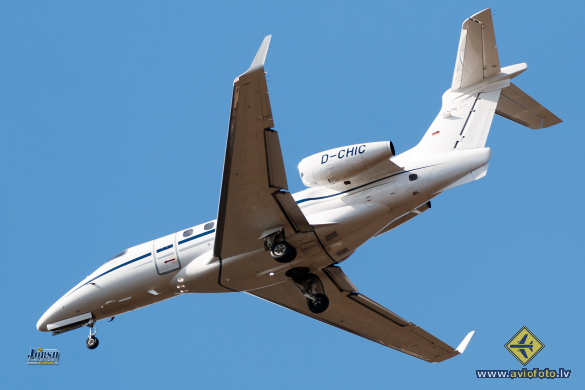 Embraer EMB-505 Phenom 300