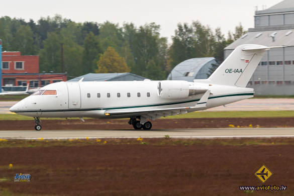Bombardier Challenger 604 (CL-600-2B16)