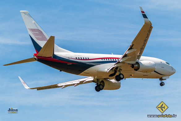Boeing 737-7HZ BBJ